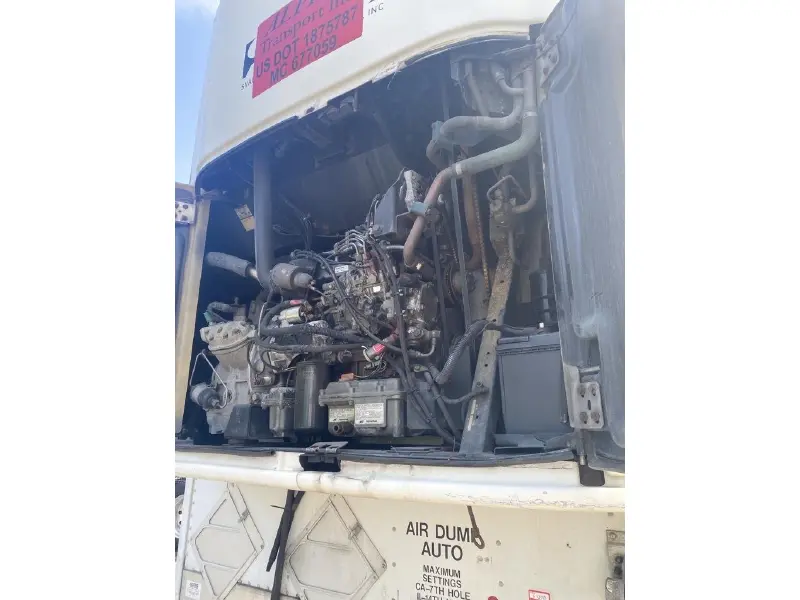 2010 Utility 3000R