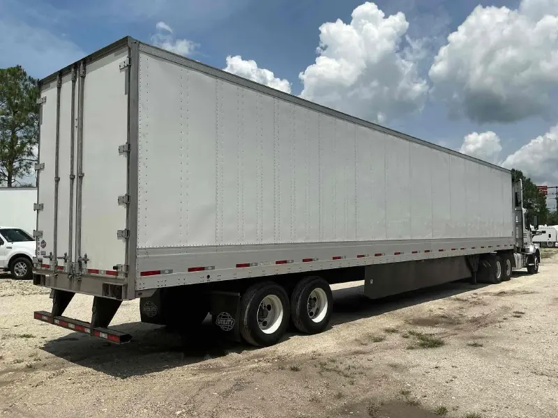 2023 Utility 4000DX