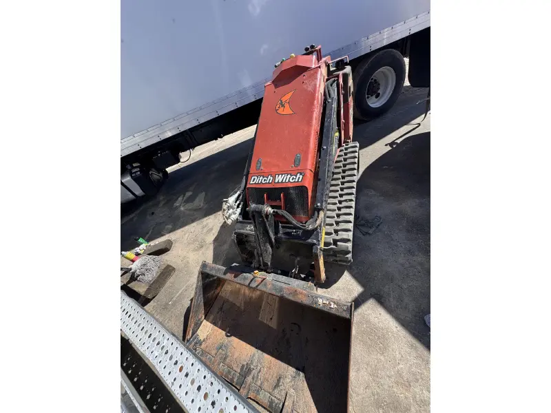 2025 Ditch Witch SK900