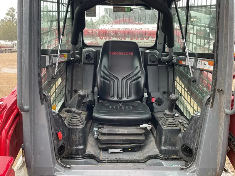 2025 TAKEUCHI tl10v2