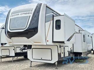 2022 FOREST RIVER CEDAR CREEK 377BH