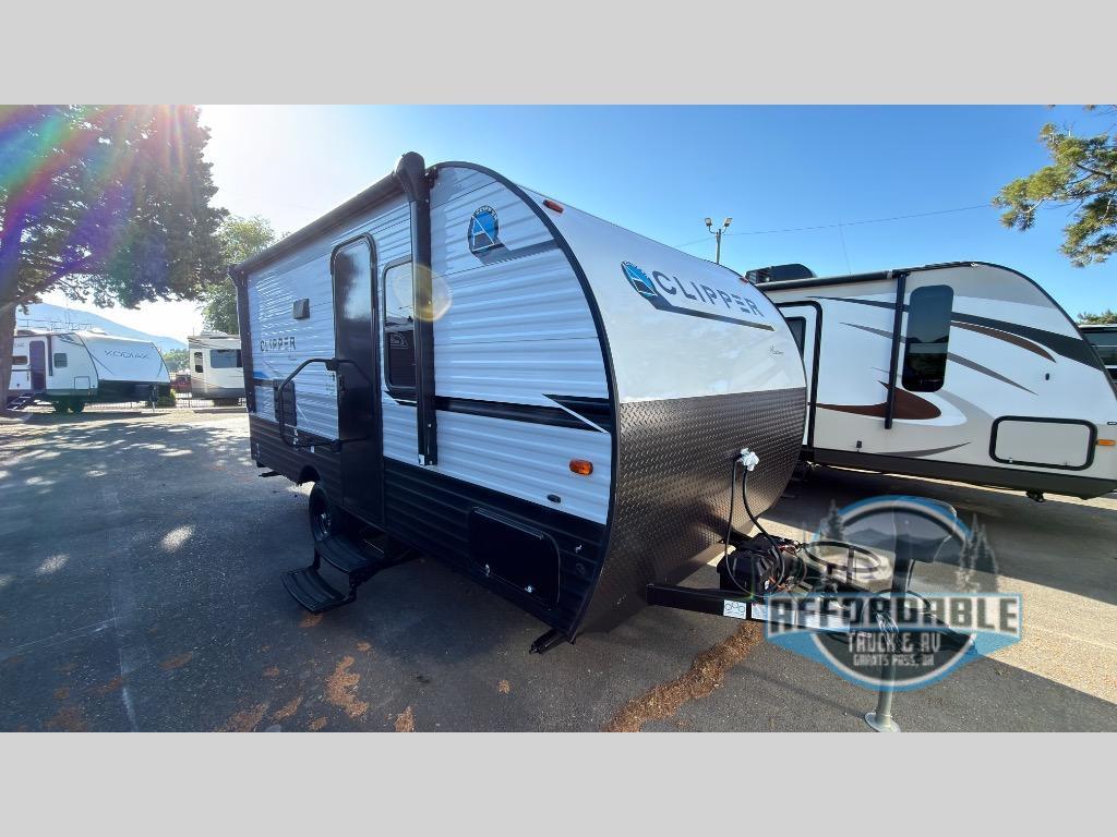 2023 Coachmen Rv Clipper Ultra-Lite 18FQ in grants pass OR