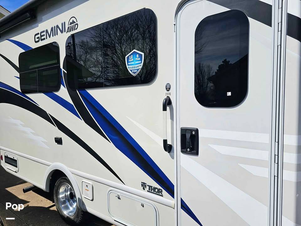 2023 Thor Motor Coach Gemini 23TE in topeka KS