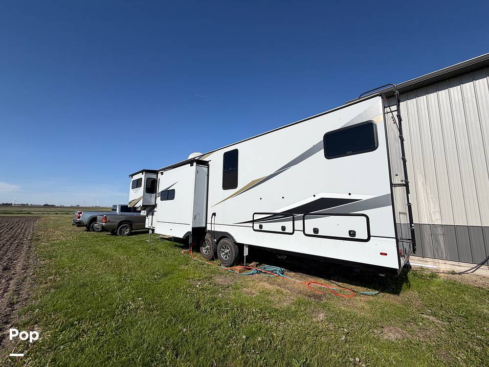 2022 Alliance Rv Paradigm 385FL in oakwood IL