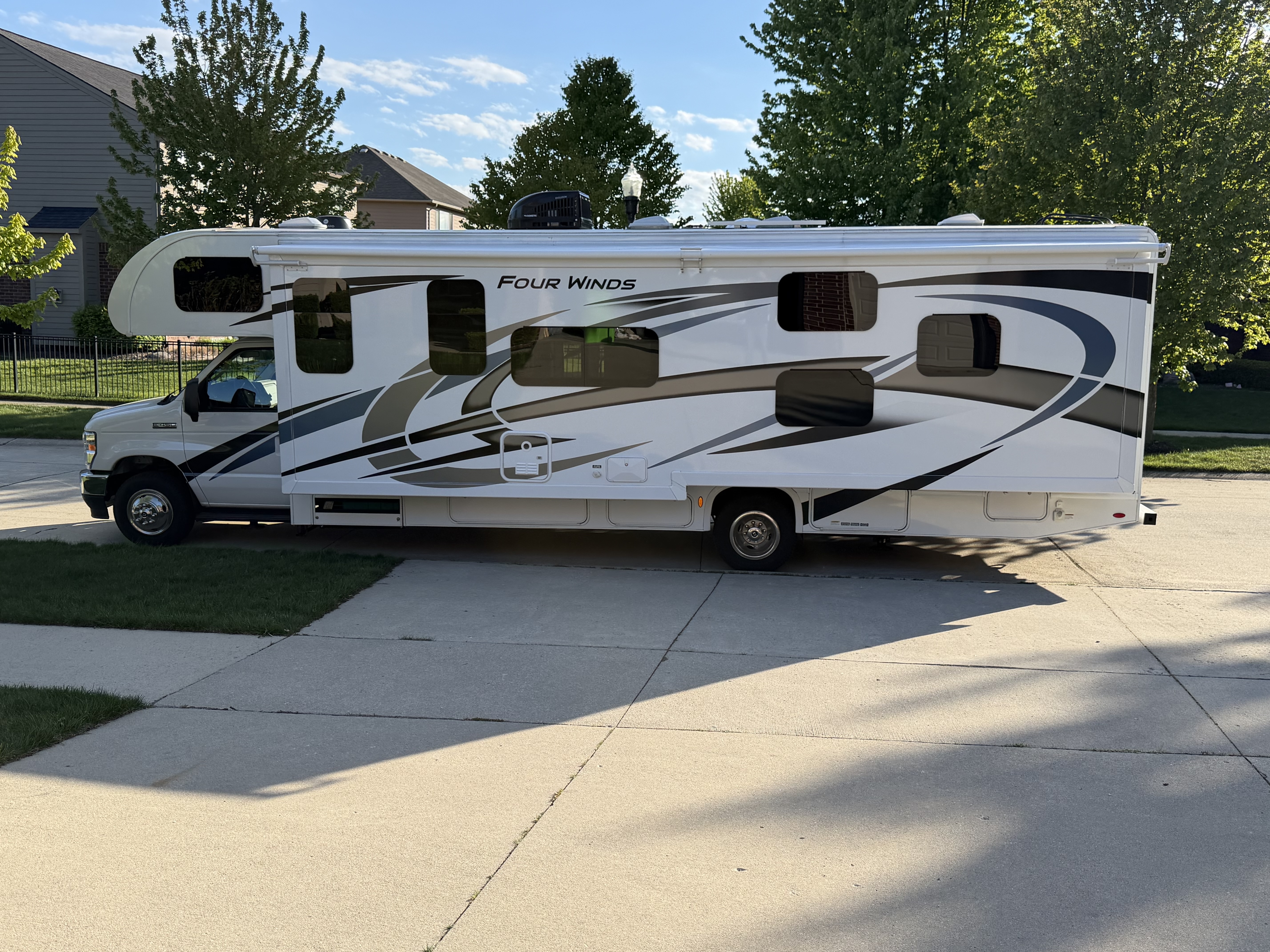2023 Thor Motor Coach FOUR WINDS 31E RV