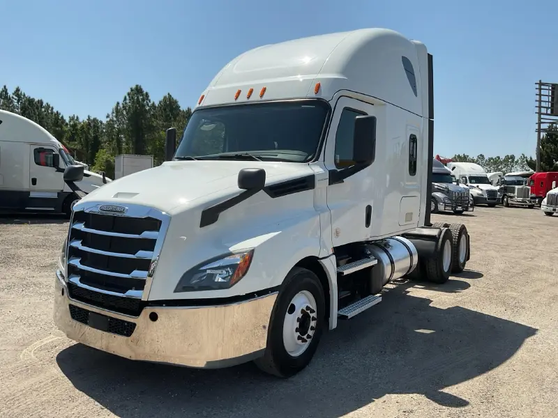 2020 FREIGHTLINER CASCADIA 126