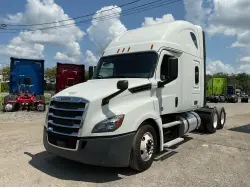 2019 FREIGHTLINER CASCADIA 126