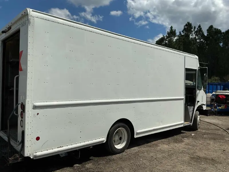2020 Freightliner MT556
