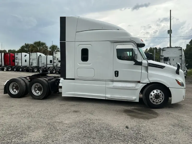 2019 FREIGHTLINER CASCADIA 126
