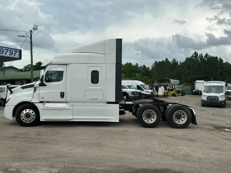 2019 FREIGHTLINER CASCADIA 126