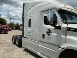 2019 FREIGHTLINER CASCADIA 126