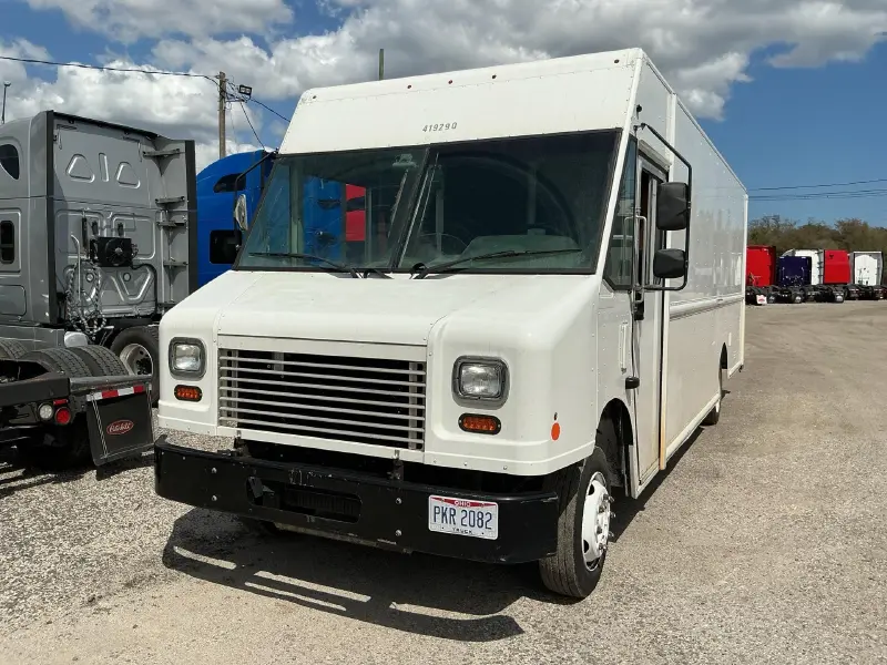 2020 Freightliner MT556