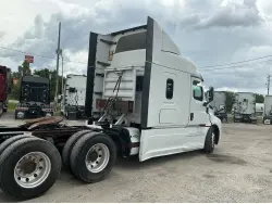 2019 FREIGHTLINER CASCADIA 126