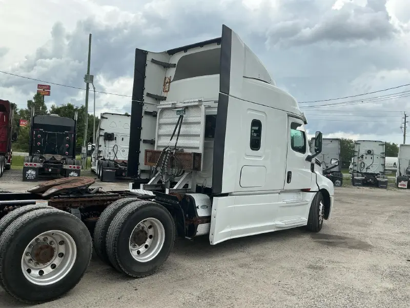2019 FREIGHTLINER CASCADIA 126