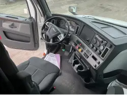 2019 FREIGHTLINER CASCADIA 126