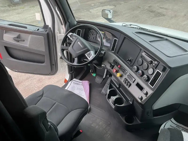 2019 FREIGHTLINER CASCADIA 126