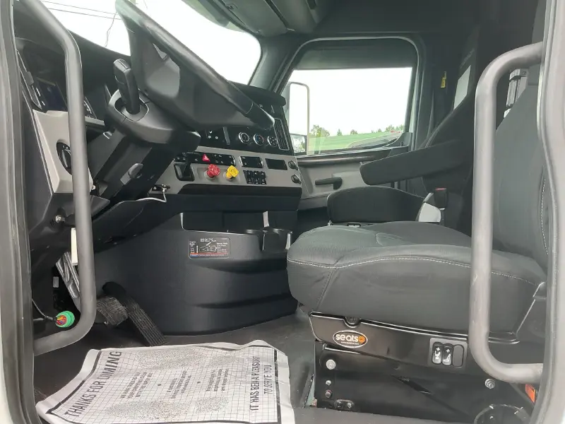 2019 FREIGHTLINER CASCADIA 126