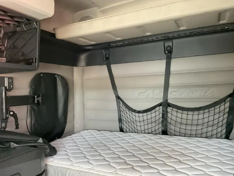 2019 FREIGHTLINER CASCADIA 126