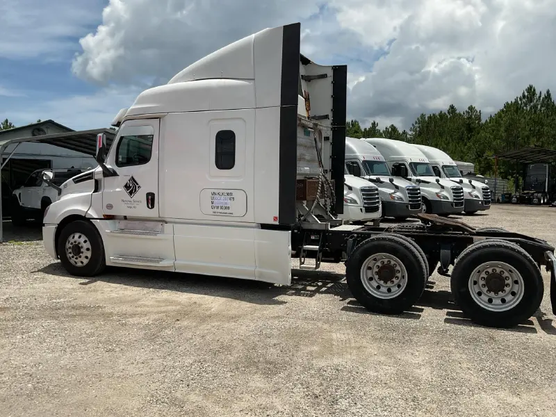 2019 FREIGHTLINER CASCADIA 126