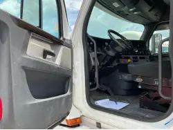 2019 FREIGHTLINER CASCADIA 126