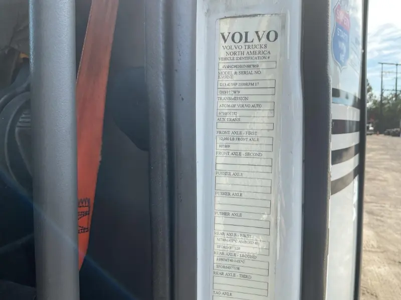 2018 VOLVO VNL