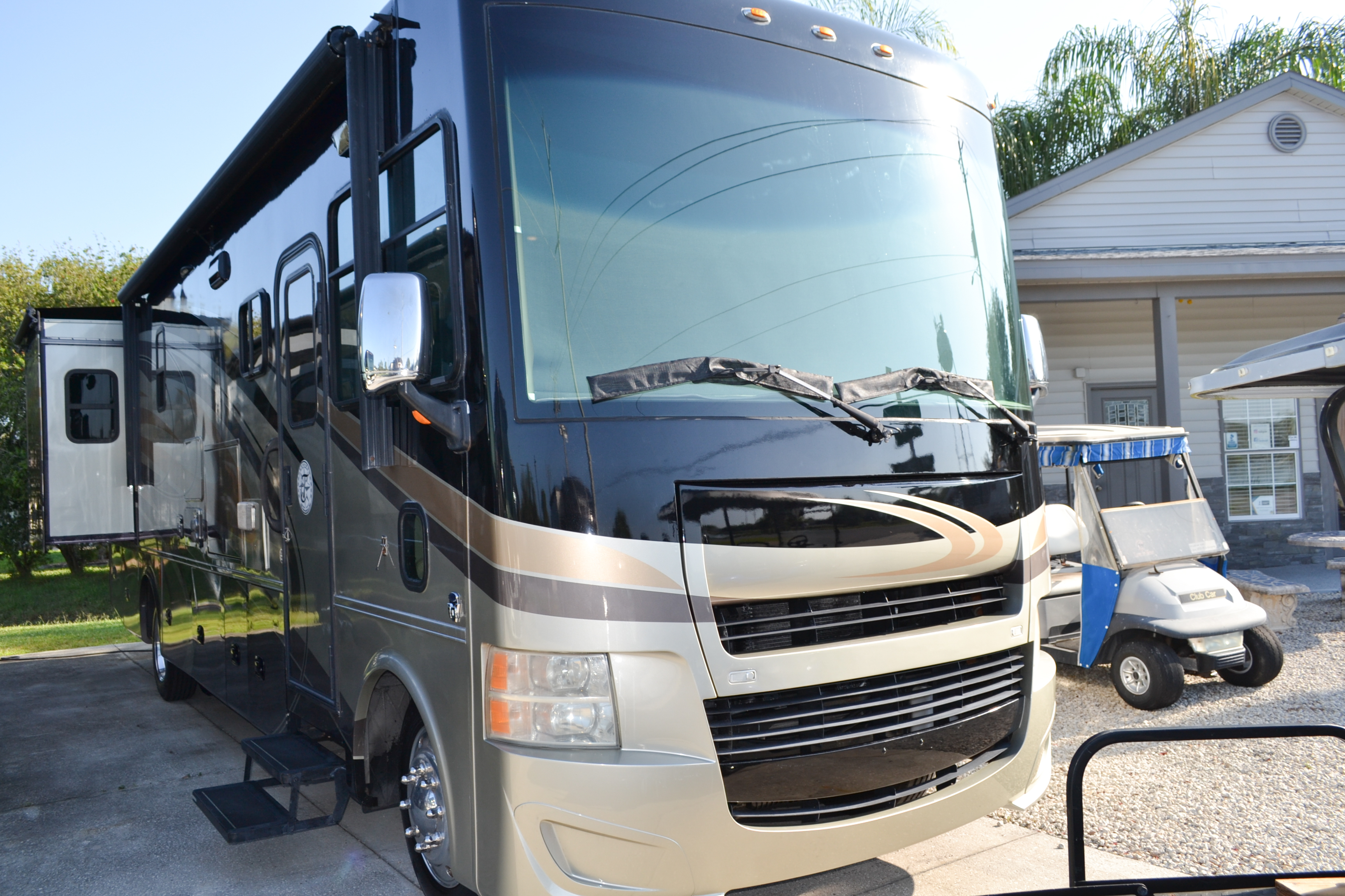 2015 Tiffin Motorhomes ALLEGRO OPEN ROAD 31SA in titusville FL