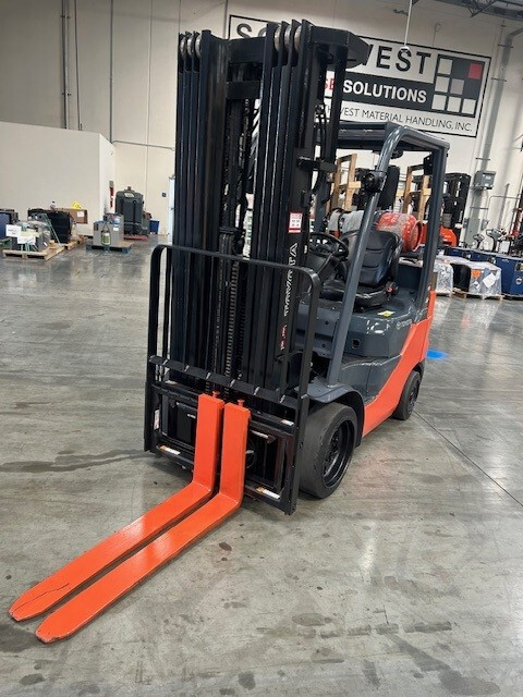2020 Toyota Material Handling 8FGCU25 in Mira Loma, CA