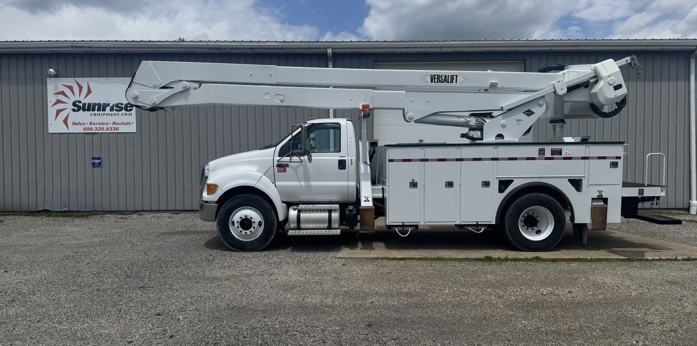 2015 FORD F750 in Canton, OH