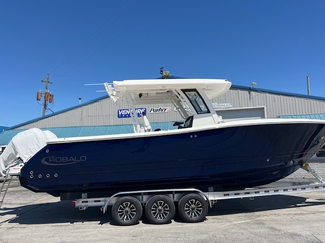 2026 Robalo 300 CENTER CONSOLE in port clinton OH