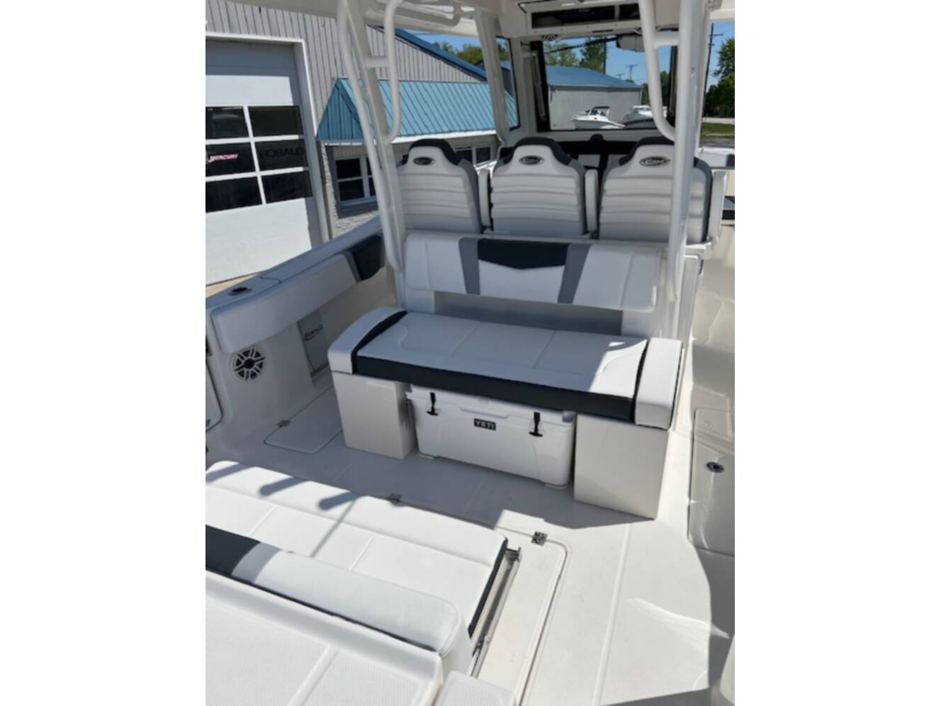 A photo of this 2026 Robalo 300 CENTER CONSOLE