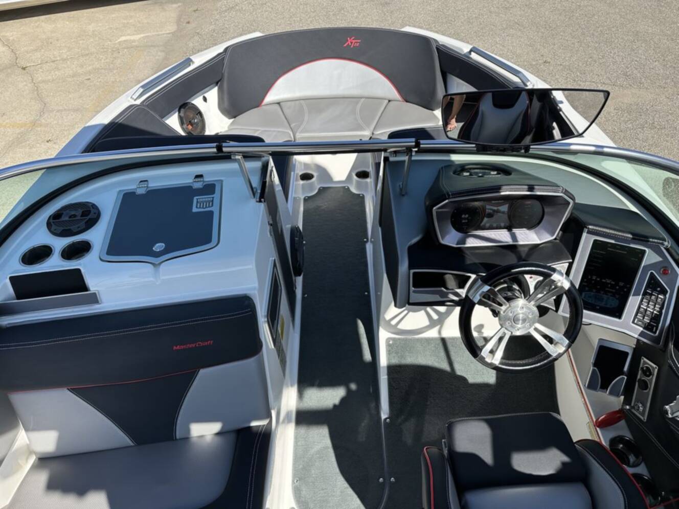 A photo of this 2018 Mastercraft XT22