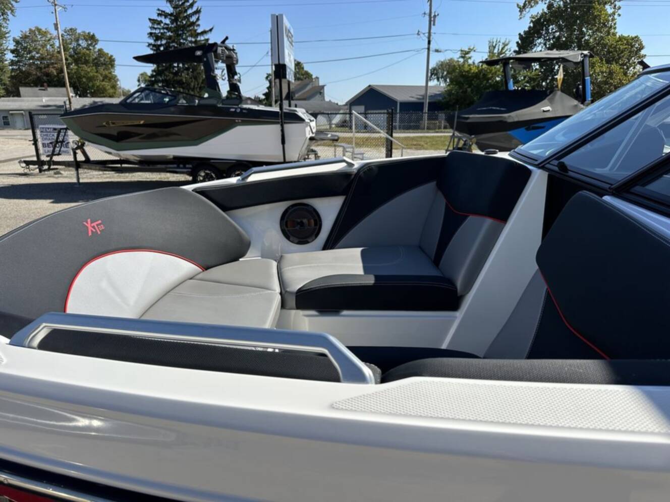 A photo of this 2018 Mastercraft XT22