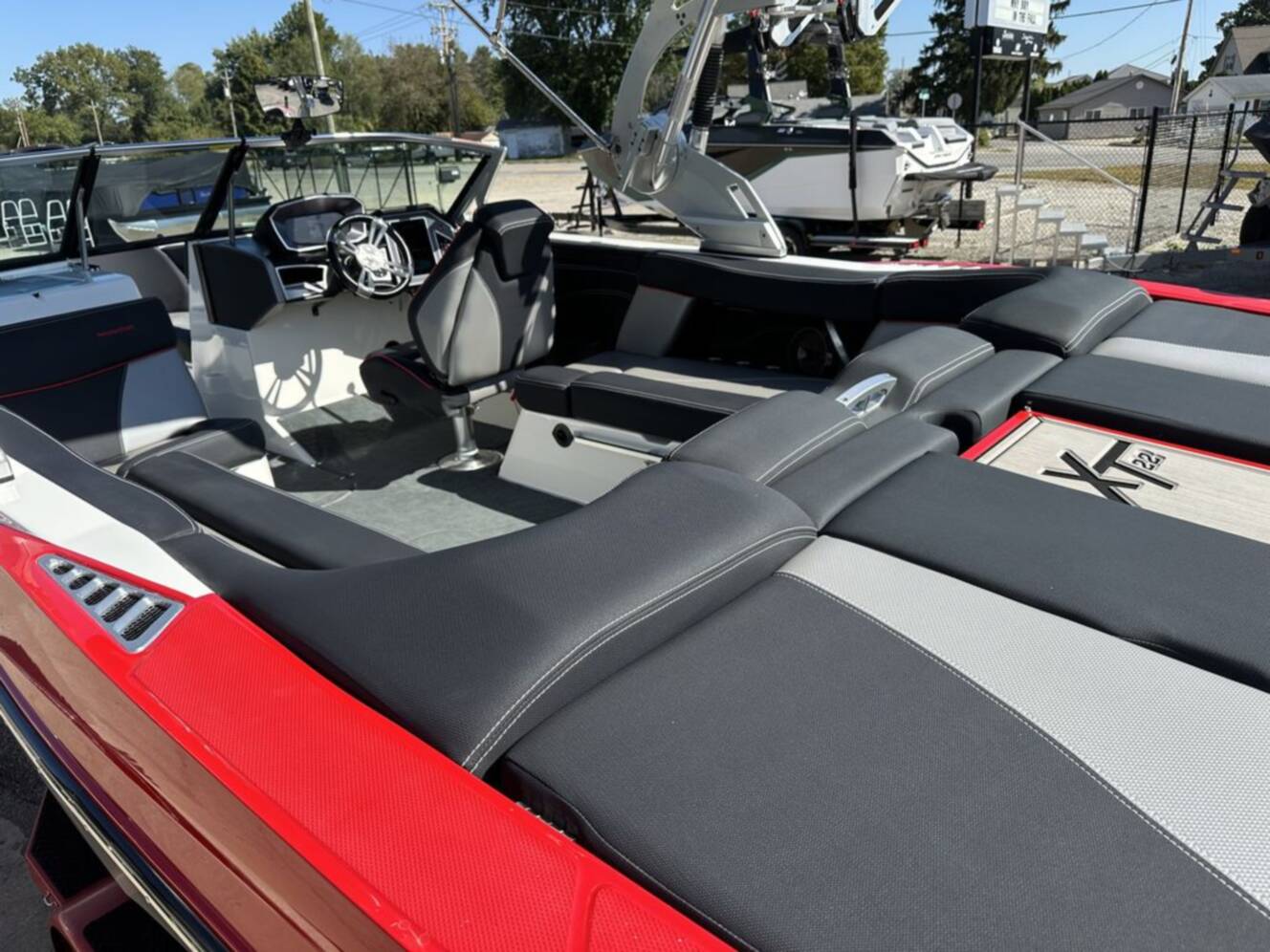 A photo of this 2018 Mastercraft XT22