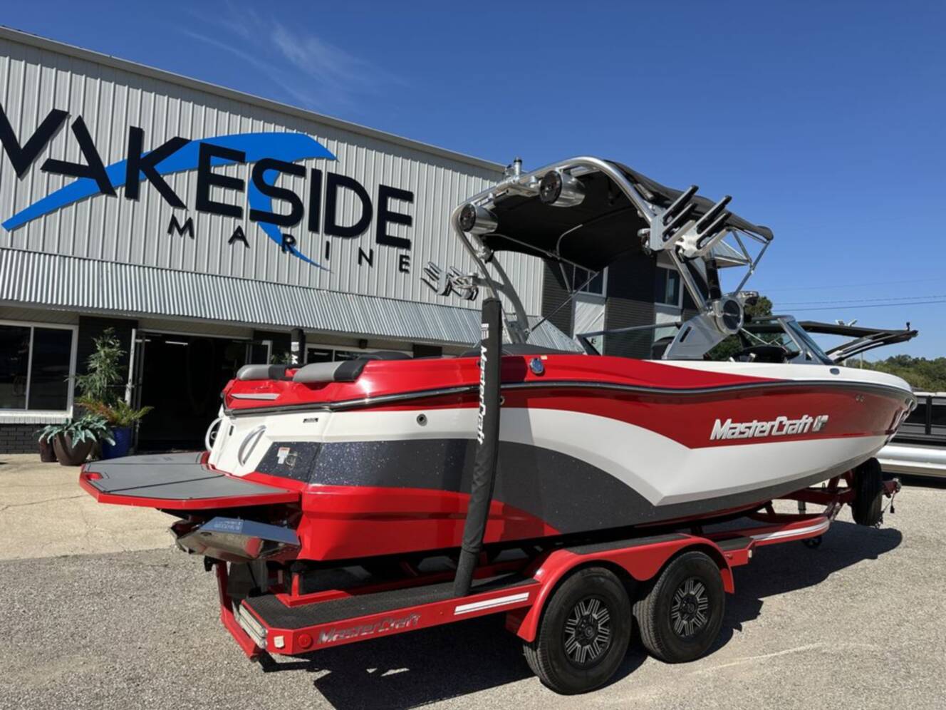 A photo of this 2018 Mastercraft XT22