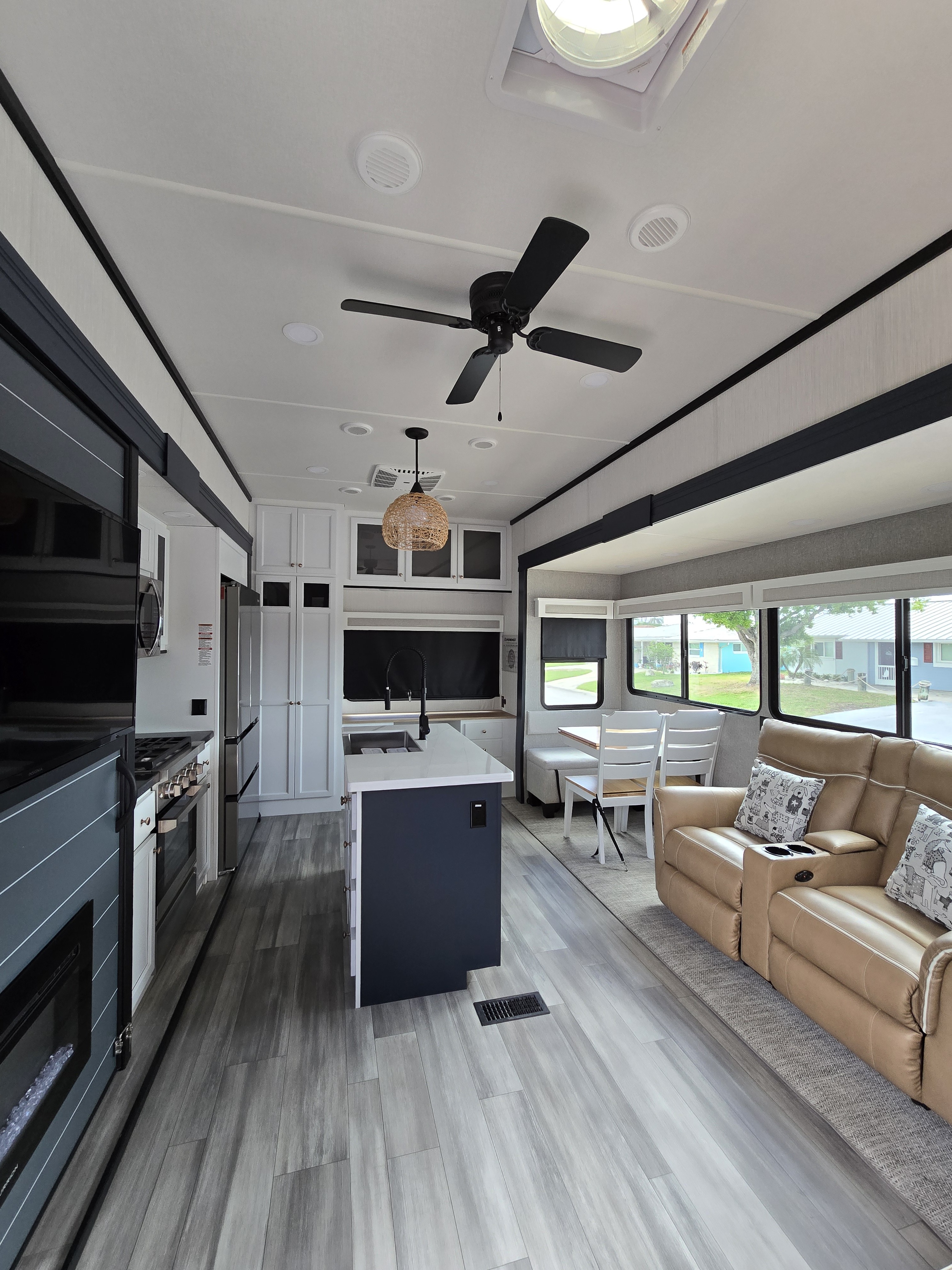 2024 Forest River CEDAR CREEK EXPERIENCE 3125RD RV
