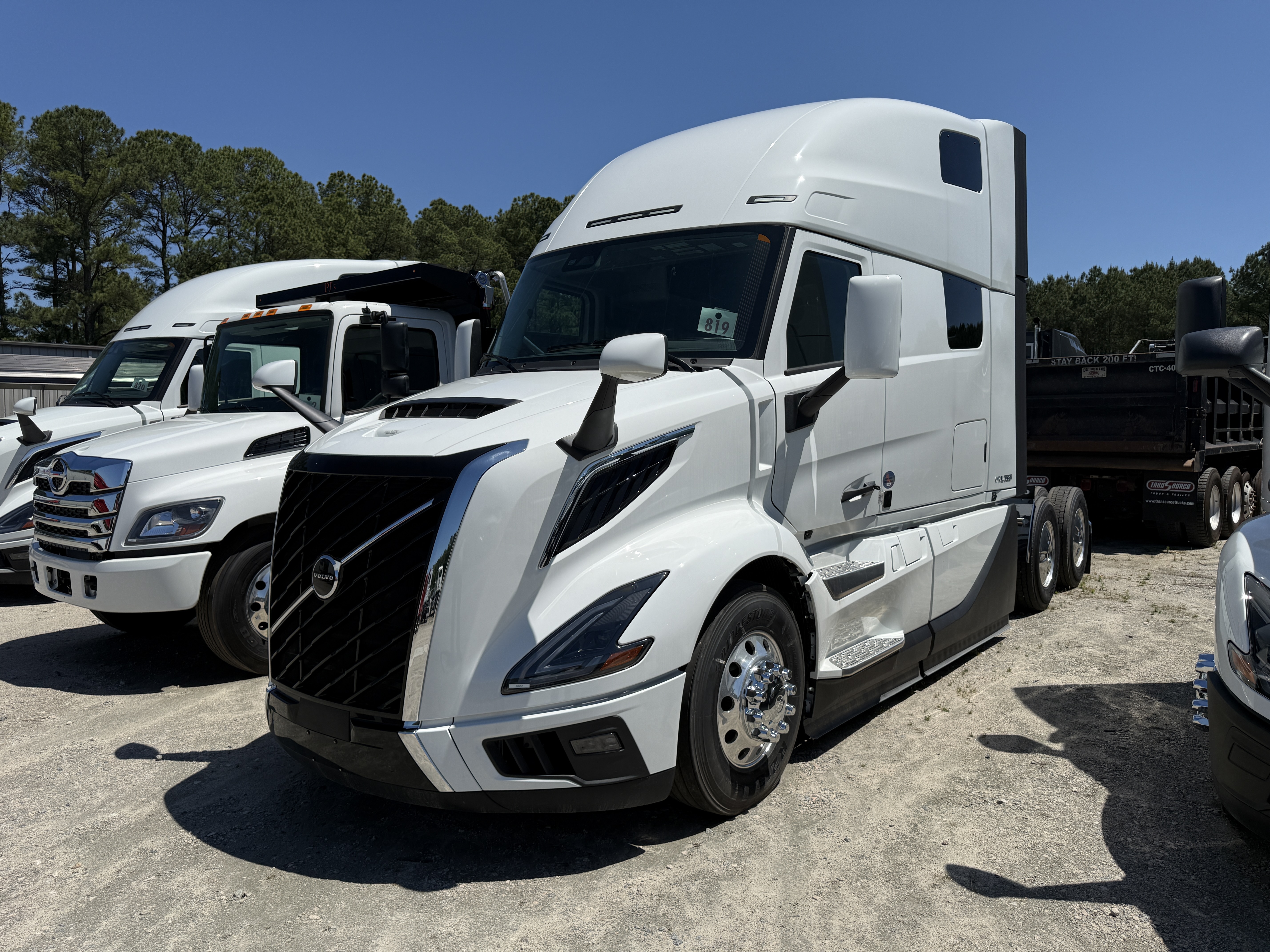 2025 VOLVO NEW VNL in Colfax, NC