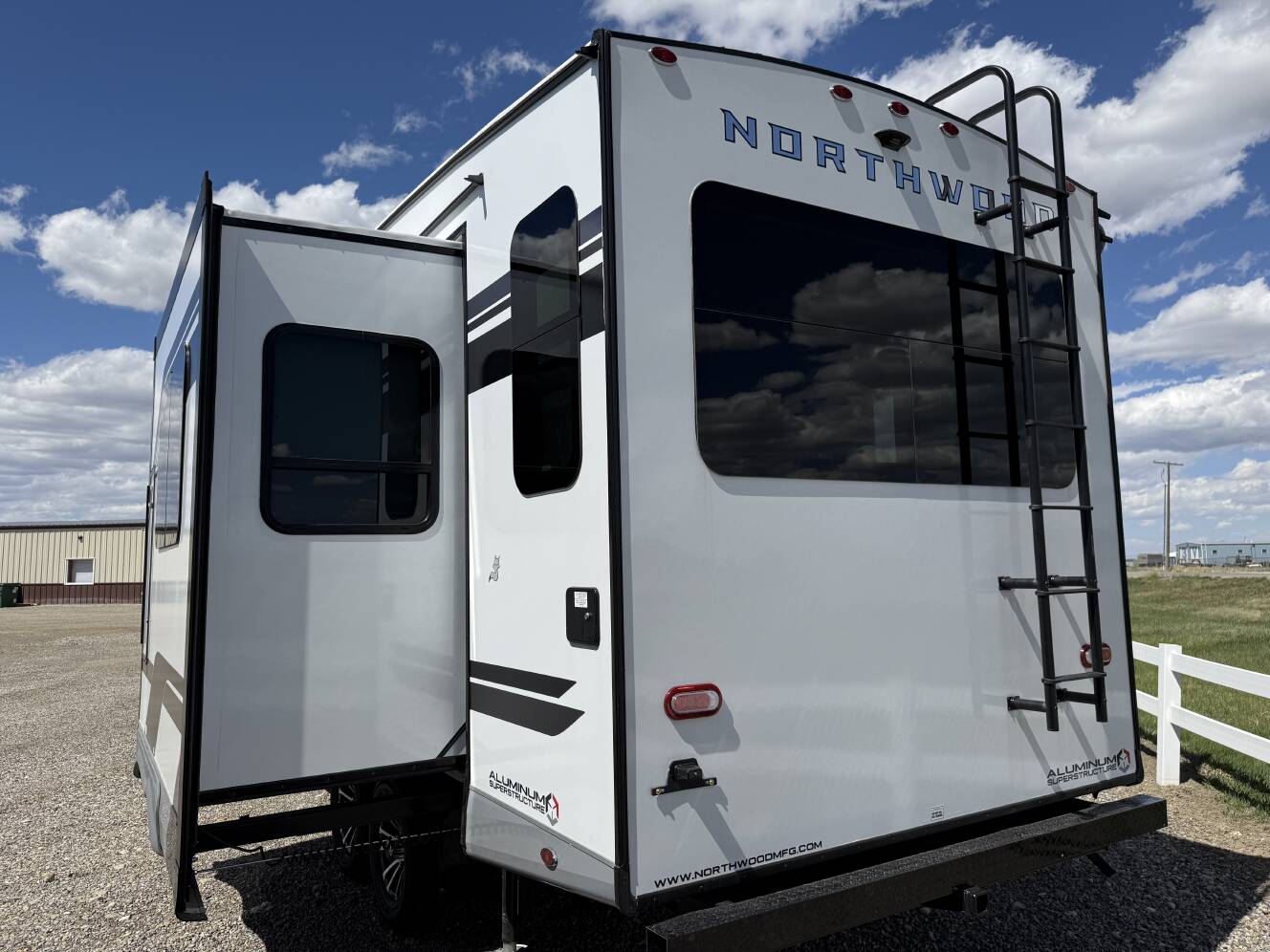 A photo of this 2026 Northwood Mfg ARCTIC FOX RAPID 225RBS