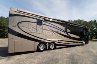 2019 FORETRAVEL IH-45