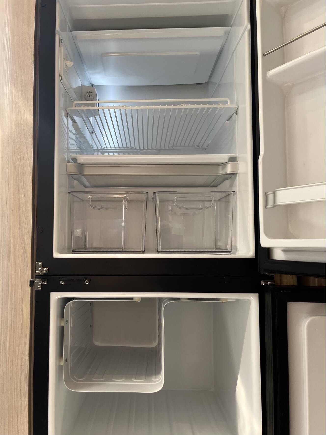A photo of this 2023 Airstream GLOBETROTTER 25FB TWIN