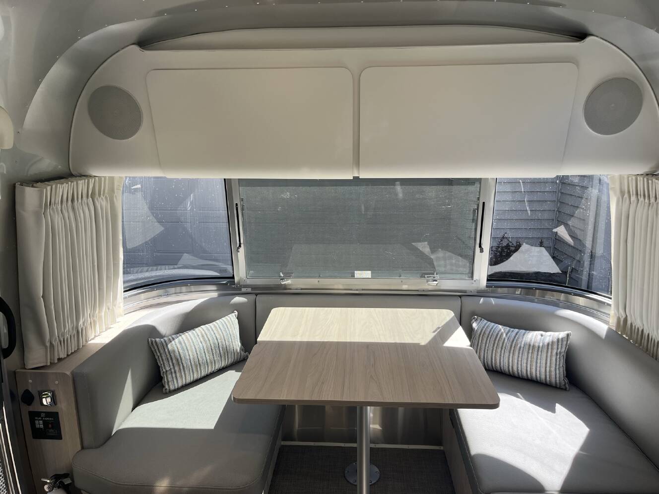 A photo of this 2023 Airstream GLOBETROTTER 25FB TWIN