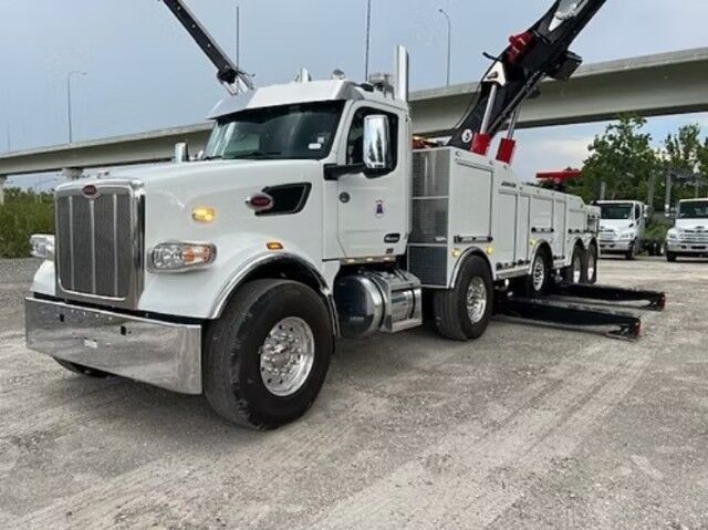 2024 PETERBILT 567 in Miami, FL