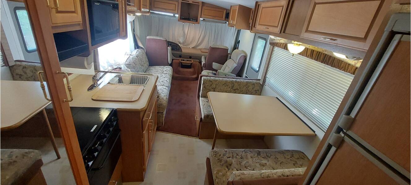 A photo of this 1999 Fleetwood STORM 30H