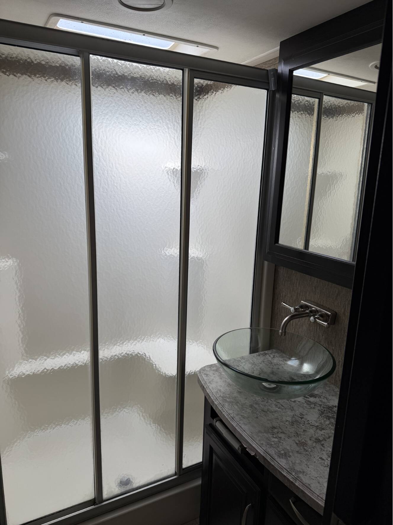 A photo of this 2016 Grand Design MOMENTUM 385TH