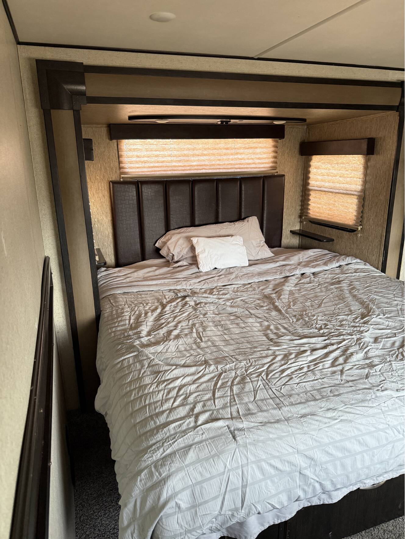 A photo of this 2016 Grand Design MOMENTUM 385TH
