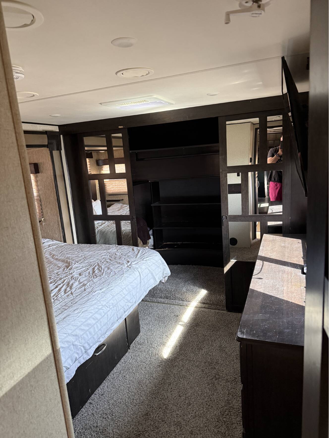 A photo of this 2016 Grand Design MOMENTUM 385TH