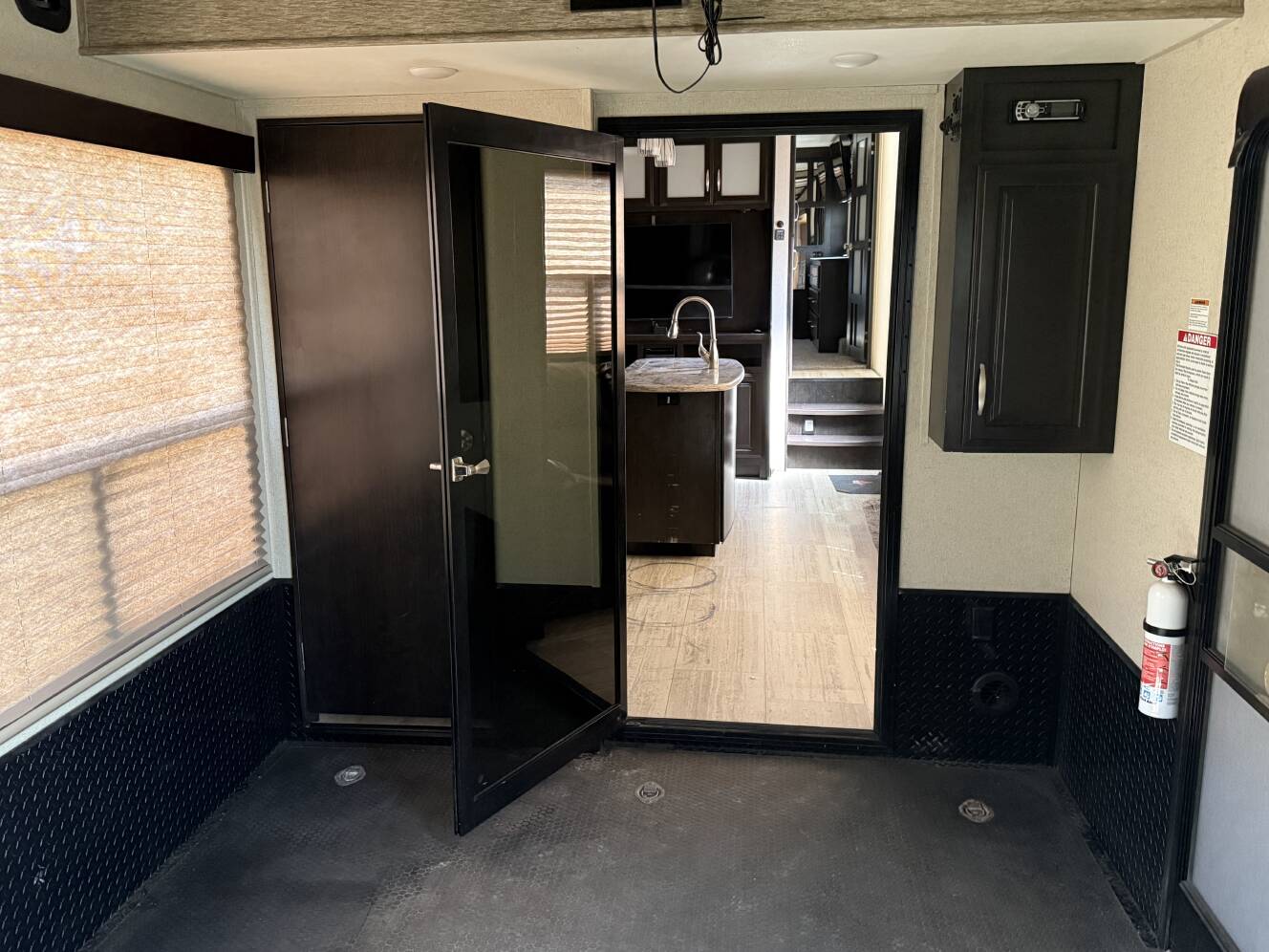 A photo of this 2016 Grand Design MOMENTUM 385TH