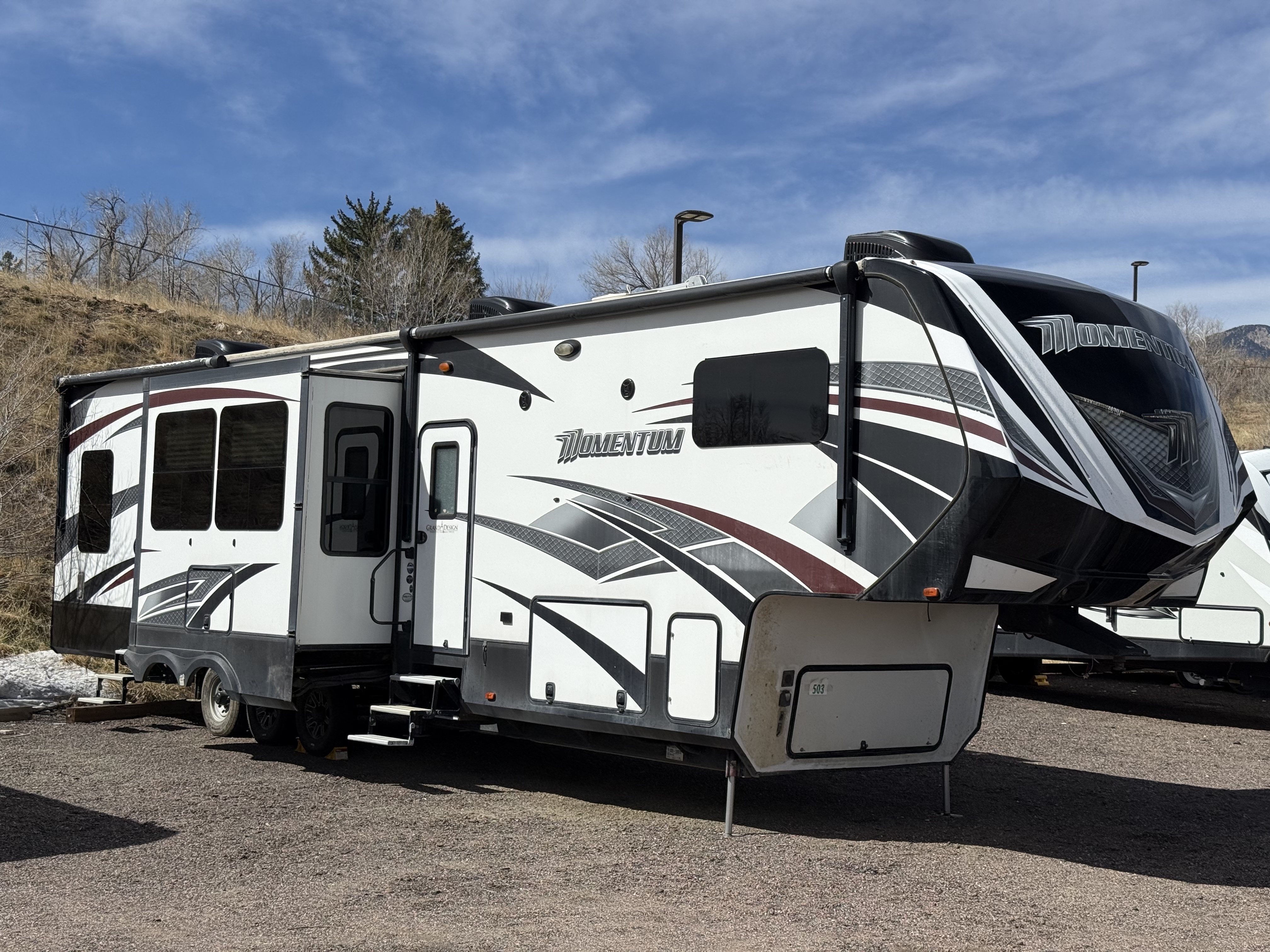 2016 Grand Design MOMENTUM 385TH in colorado springs CO