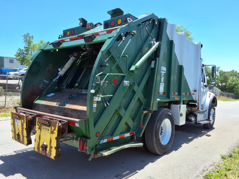 2012 FREIGHTLINER M2