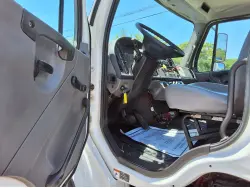 2012 FREIGHTLINER M2