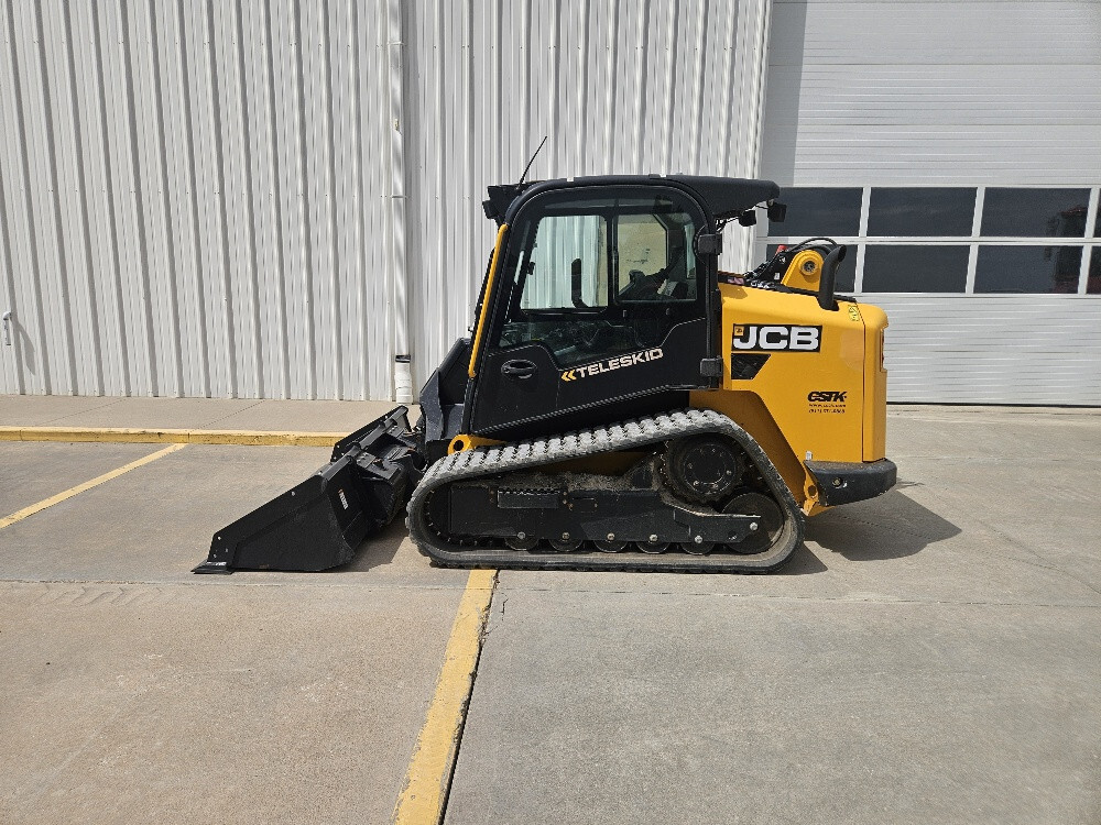 2021 JCB 3TS-8T in Wamego, KS